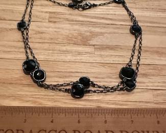 J41 - $5 Fashion Necklace. 