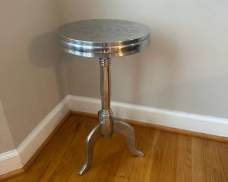 C25 - $20 - Metal Plant Stand. Measures 11.5" wide x 22" tall. 
