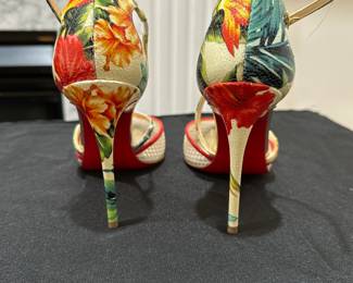 C118 - $175. Size 35. Christian Louboutin Cross Blake Pumps. Excellent Condition. 