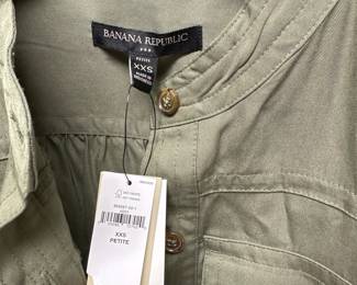 C68 - $20. NWT - XXS Petite Banana Republic Utility Dress. 