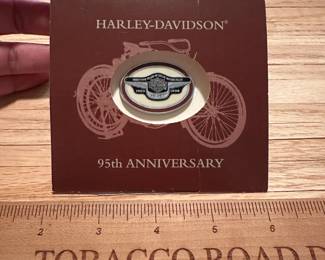 C8 - $15. Harley Davidson 95th Anniversary Pin. Limited Edition #5583/7500. 