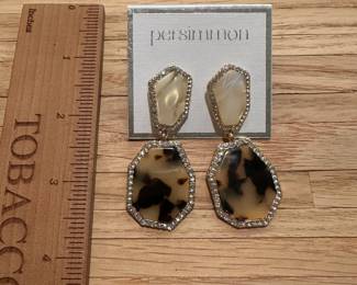 J35 - $10 Persimmon Fashion Earrings. 