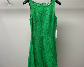 C72 - $15. BB Dakota - Size 0. NWT "Green Envy" Dress