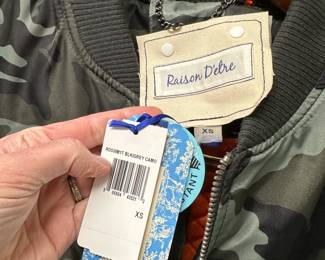 C58 - $25 - NWT - XS. Raison D'etre Black/Grey Camo Jacket. 