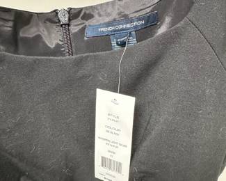 C73 - $20. French Connection NWT. Size 0. Style 71FHT Whisper Light Fit N Flare. 