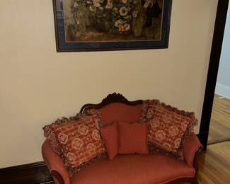 VICTORIAN SETTEE IN MINT CONDITON