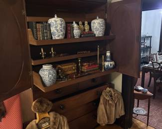 VARIOUS BRASS, BOOKS, BLUE AND WHITE DECOR, BOXES, FURS