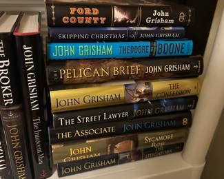 BOOKS - LOTS OF FIRST EDITION AND SIGNED - GOOD JOHN GRISHAM BOOKS - ALL BOOKS IN EXCELLENT CONDITION