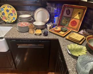 KITCHEN DISHES AND DECOR