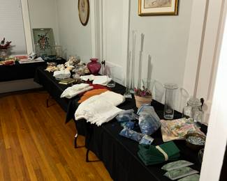 LINENS, VASES, SHELLS, ROCKS, SEA GLASSS, ALL GOOD ITEMS FOR TABLE SCAPES