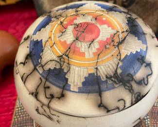 Redhouse Navajo pottery