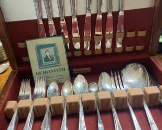 WM Rogers, silver plate flatware set in case