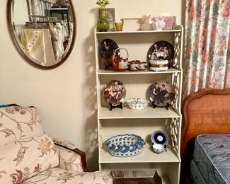 1of 2 White Wood Shelves