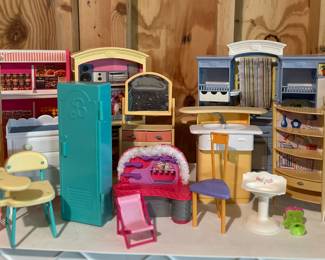 Vintage Doll House Furniture 