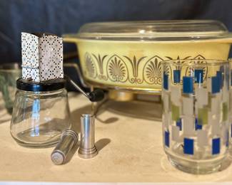 Vintage Pyrex, Vintage Kitchen 