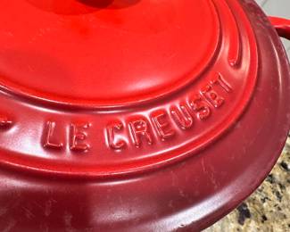 #62 - $90 - Le creuset set of 2 pots with lids size 18/22