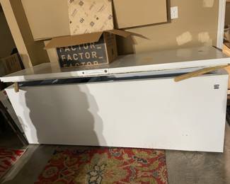 #99 - $200 - Kenmore chest freezer 31Hx93Wx31D as is
