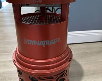 #96 - $62 - Dynatrap XL 23Hx12round
