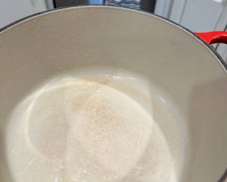 #62 - $90 - Le creuset set of 2 pots with lids size 18/22