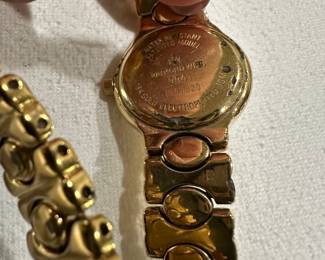 #68 - $90 - Raymond Weil Swiss watch "Tosca "9941 water resistant - 18kt gold plated 