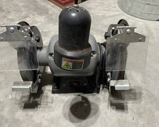 $50 GrinderCentral machinery grinder with light 3560 RPM 110 / 120VAC/60Hz/3.6A 19hx17wx5d