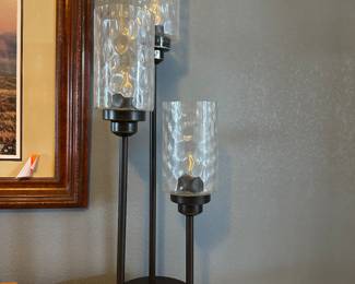 #50 - $50 - 3 light lamp black metal 31x10