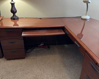 #82 - $350 - L - shaped desk 79Lx72lx24wx36wx28H seven drawers