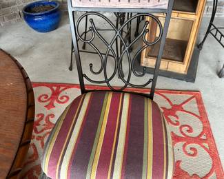 114 - $250 - round claw foot table 30Hx47 round  with 4 chairs 40Hx191wx24D