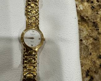 #68 - $90 - Raymond Weil Swiss watch "Tosca "9941 water resistant - 18kt gold plated 
