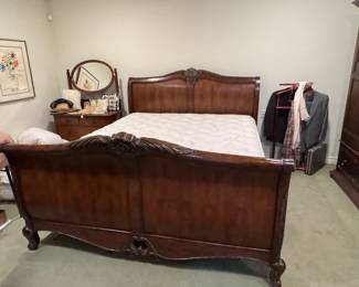 Antique sleigh bed 