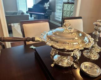 New Silver Plate 4 Piece Chafing Dish Complete with Glass Insert and Wooden Handle!
