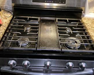 Samsung Smart Things Gas Stove. 