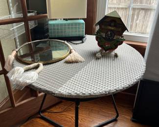 Cute table. Clock and mirror avail