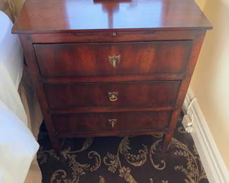 PAIR OF HENREDON  NIGHT STANDS
