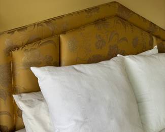KING BED WITH UPHOLSTERED HEADBOARD
