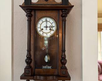 ANTIQUE CLOCKS 