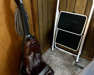 Vacuum/Step Stool