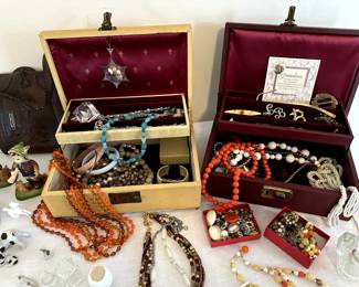 Jewelry/Jewelry Boxes