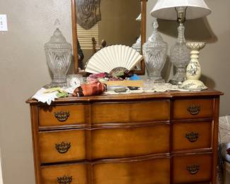 Dresser, beautiful mirror, crystal lamps and handkerchief collection