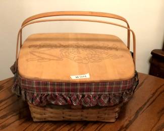 #104	Longaberger Basket w/double Handles w/insert and Liner	 $25.00 
