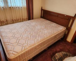 #27	Full Bassett Headboard/Footboard w/Simmons Full Mattress & Box springs	 $200.00 
