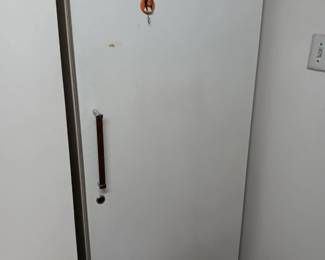 #92	GE No Frost 15.7 CU Food Freezer (as is) - You Move	 $75.00 
