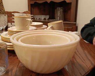 #160	Set of 3 Fire King White Swirl Oven and Mixing Bowls	 $25.00 
