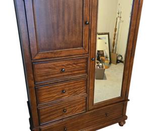Excellent Solid Wood Gentleman's Chiffonier with Mirror