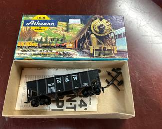 38406 Athearn Miniature Train Car- Norfold & Western