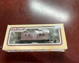 91351 Life-Like Train Car - Pennsylvania 