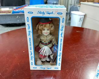 1983 Ideal "Wee Willie Winkie" Shirley Temple Doll