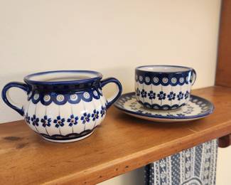 Polish pottery
