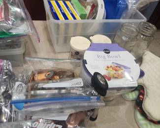 plastic ware and accessories