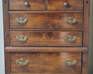 LEA chest of drawers